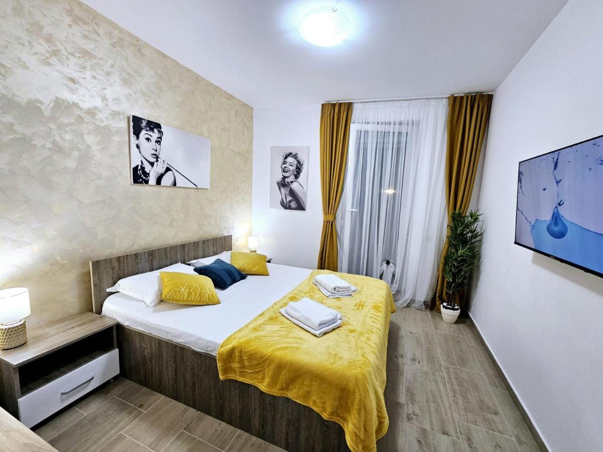 Lovely New Balcony Apartment Cismigiu Park - Pop5 Bucharest Luaran gambar