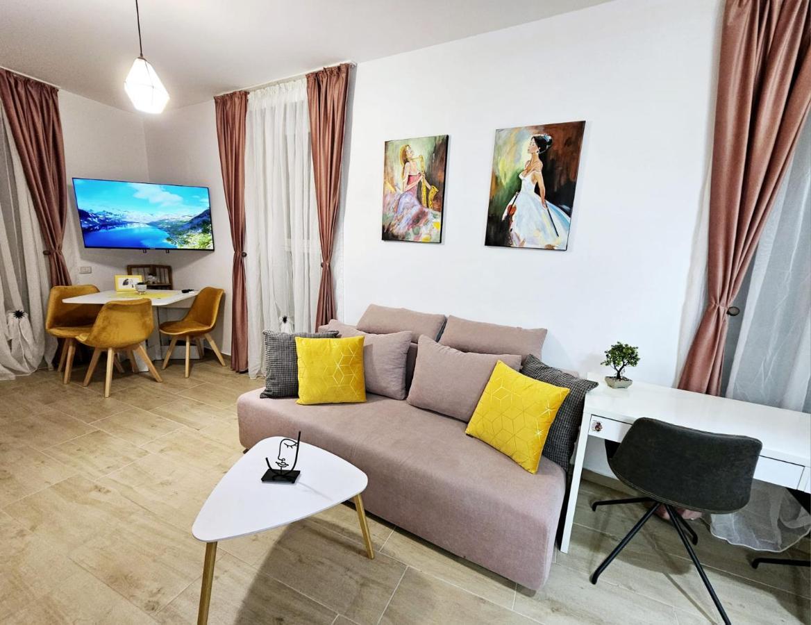 Lovely New Balcony Apartment Cismigiu Park - Pop5 Bucharest Luaran gambar